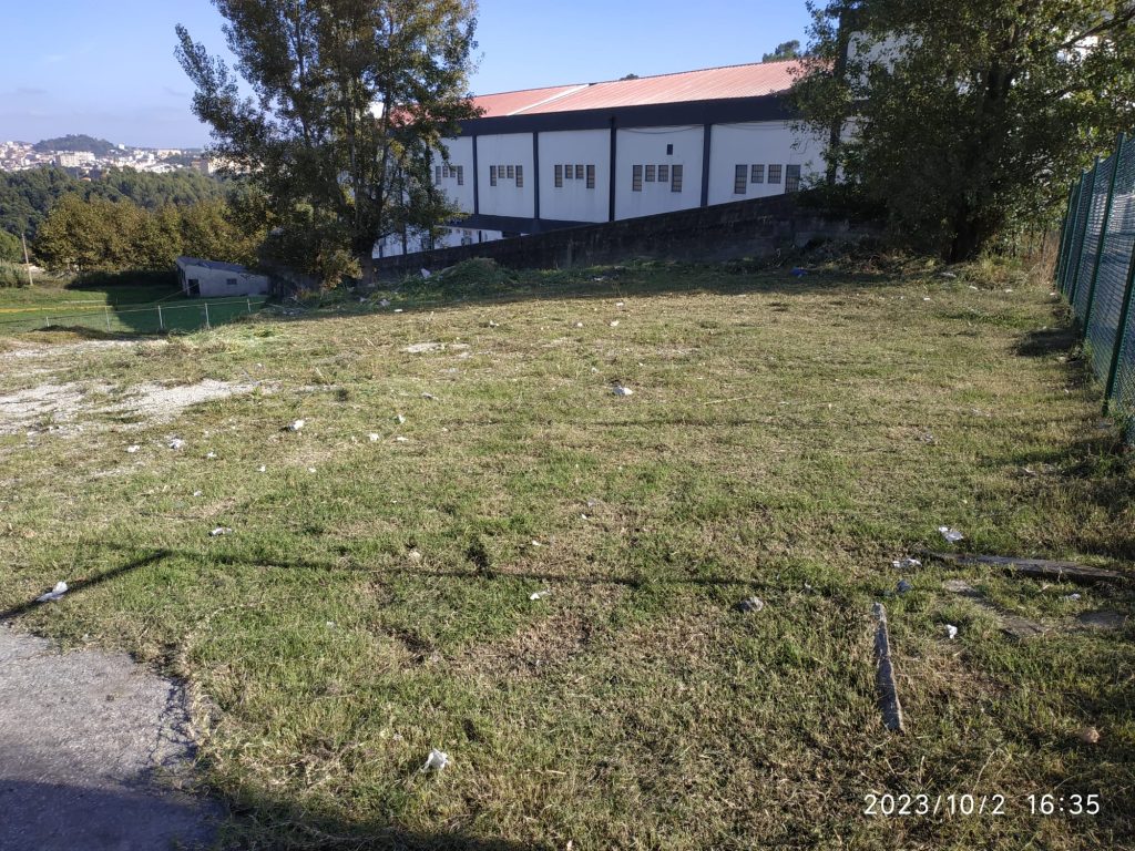 Limpeza e desmatação de terrenos, limpieza y desbroce de terrenos, Nettoyage et débroussaillage de terrains, Pulizia e disboscamento dei terreni